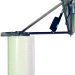 Reel handler with motorised expansion and rotation